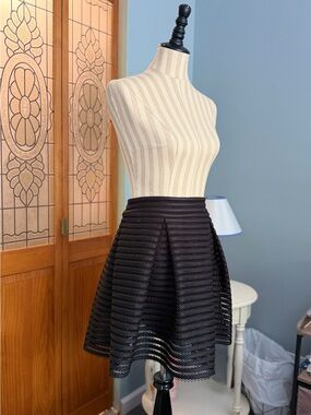 Black A-Line Skirt  -  Flared Textured Skirt - Express
